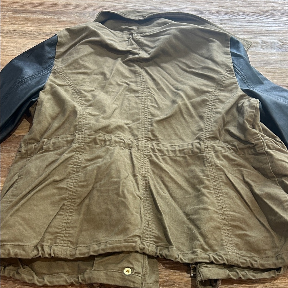 Olive & Black Utility Jacket - women - Picture 13 of 14